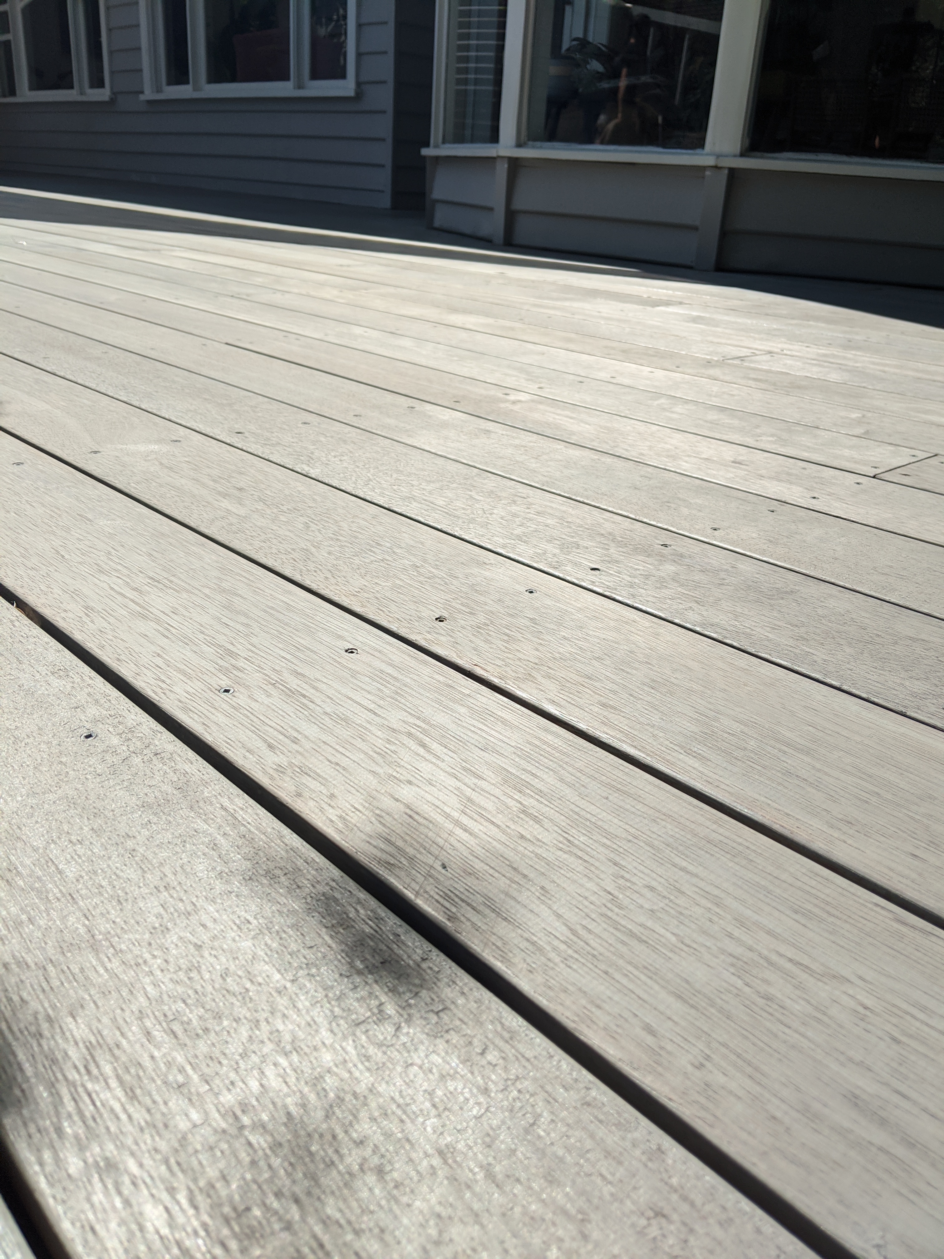 Coating Your Deck With Traditional Timber Oil